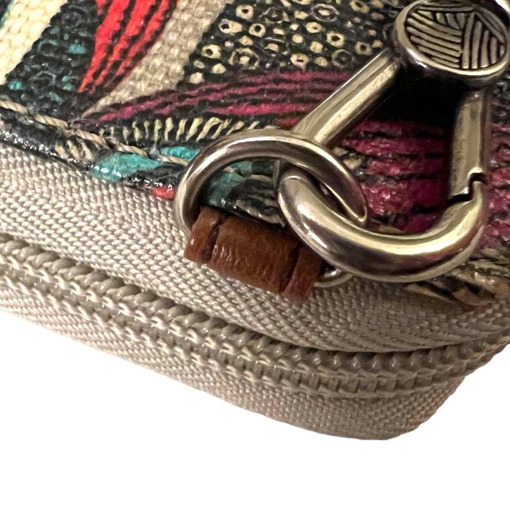 SAKROOTS Large Smartphone Wallet with Crossbody Strap Tan Multi - Picture 11 of 12